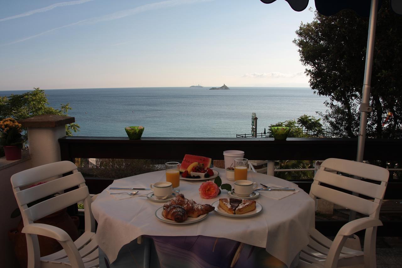 Hotel Villa Ombrosa Portoferraio Pokoj fotografie