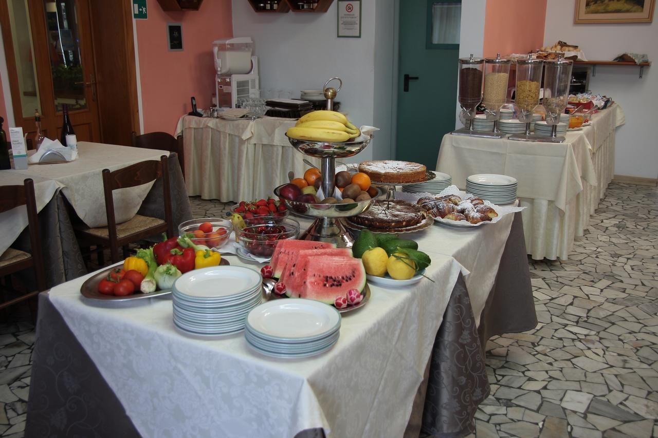 Hotel Villa Ombrosa Portoferraio Pokoj fotografie